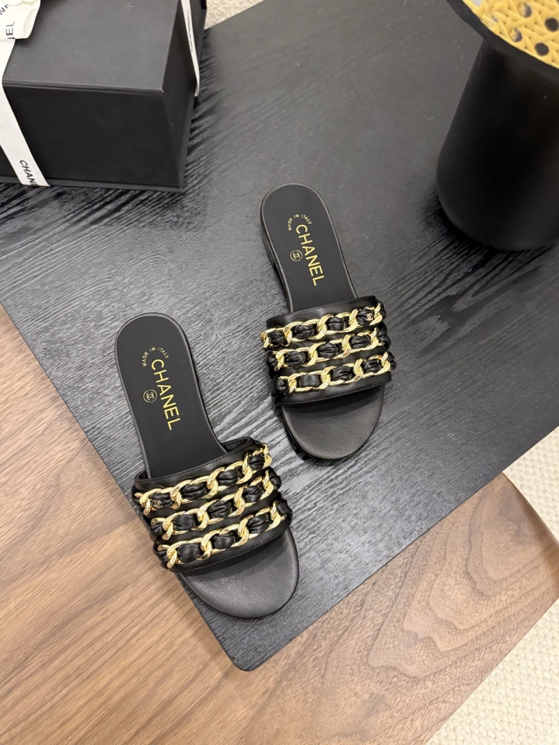 Ch**el slippers